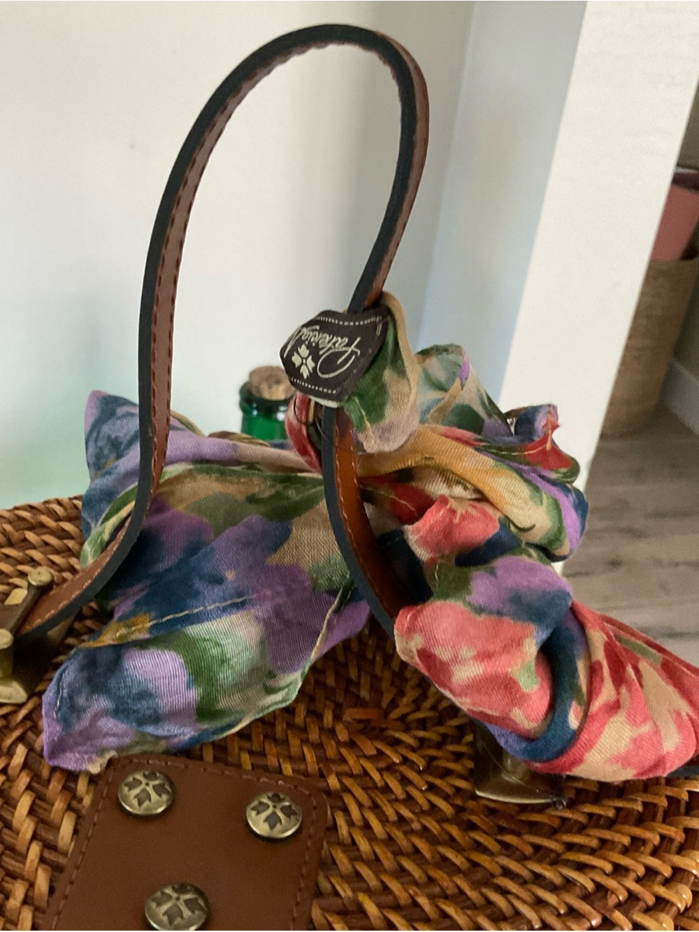 New Patricia Nash Caselle Small Wicker Basket Bag with Leather Trim and scarf - Picture 6 of 13